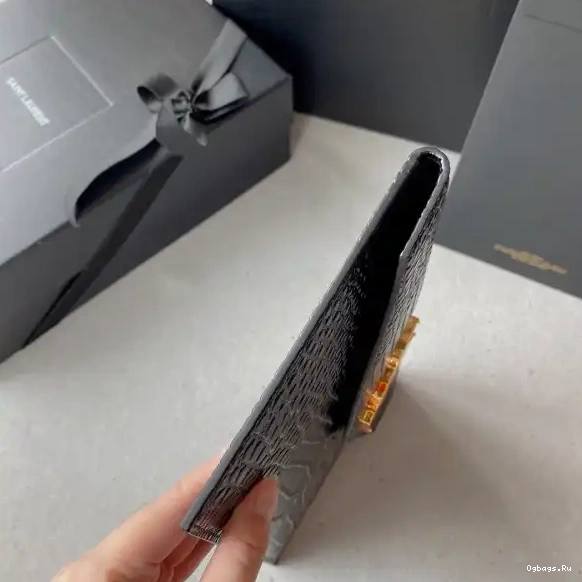 YSL POUCH UPTOWN 0519
